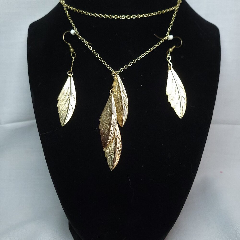 Gold Tone Feather Metal Necklace and Earrings